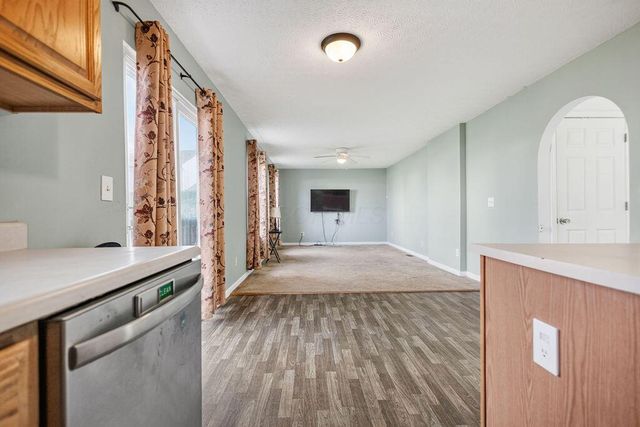 1049 Legacy Lane, Pataskala, OH 43062