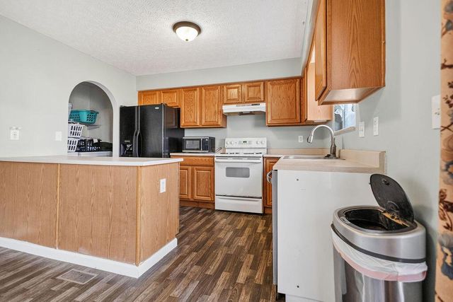 1049 Legacy Lane, Pataskala, OH 43062