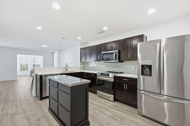 5150 Trump Street 602, North Charleston, SC 29420