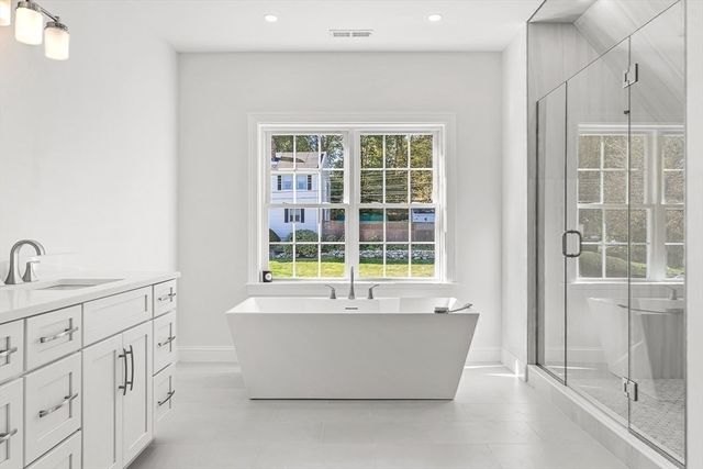 14 Liana Street, Woburn, MA 01801