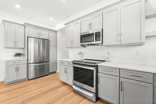 14 Liana Street, Woburn, MA 01801