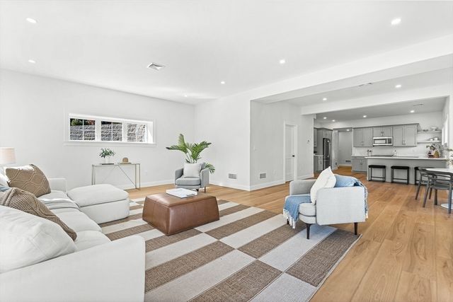 14 Liana Street, Woburn, MA 01801