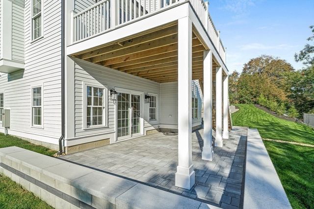 14 Liana Street, Woburn, MA 01801