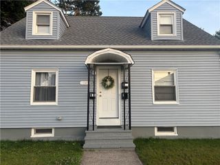 1049 Central Avenue 1, Pawtucket, RI 02861