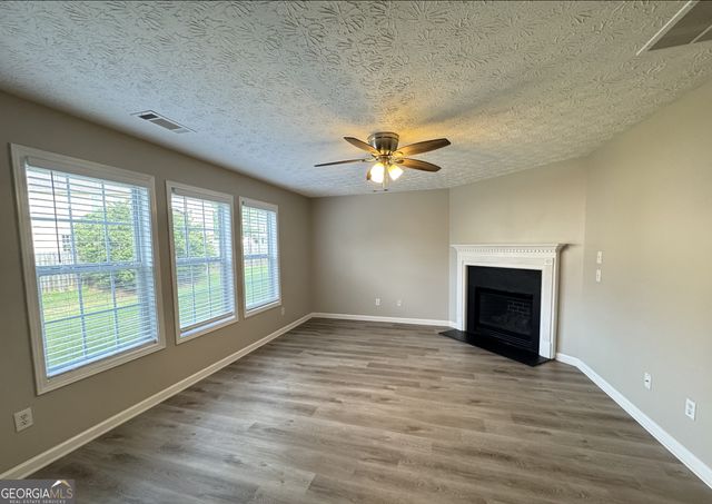 3292 Shady Valley Court, Loganville, GA 30052