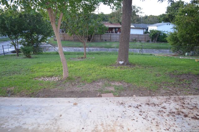 7401 Sage Oak St, Live Oak, TX 78233