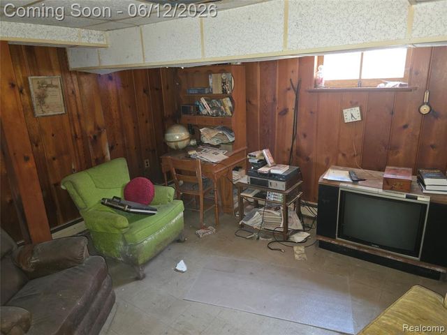 7836 Theisen Street, Dearborn, MI 48126