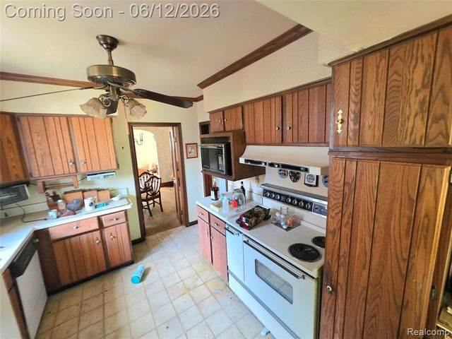 7836 Theisen Street, Dearborn, MI 48126