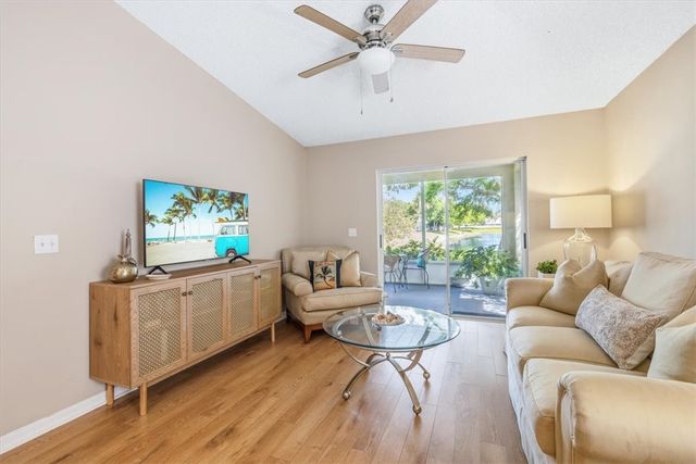 2622 12th Square SW, Vero Beach, FL 32968