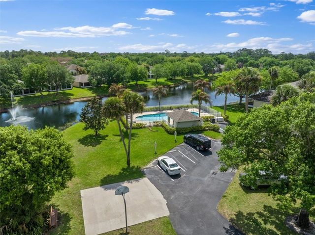 2622 12th Square SW, Vero Beach, FL 32968