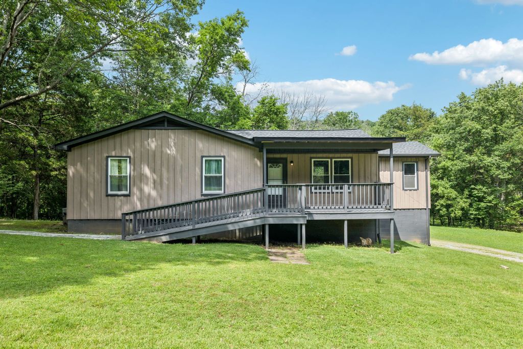 411 Tanglewood Dr, Woodbury, TN 37190