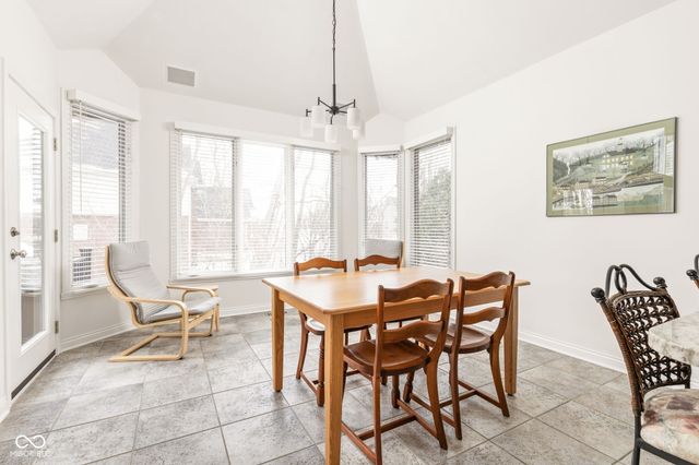 11618 Summit Circle, Zionsville, IN 46077