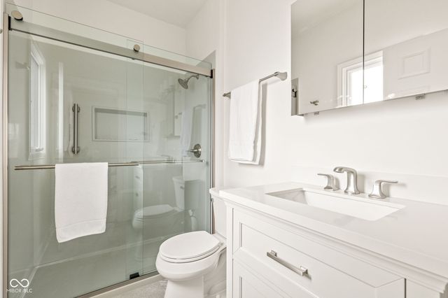 11618 Summit Circle, Zionsville, IN 46077