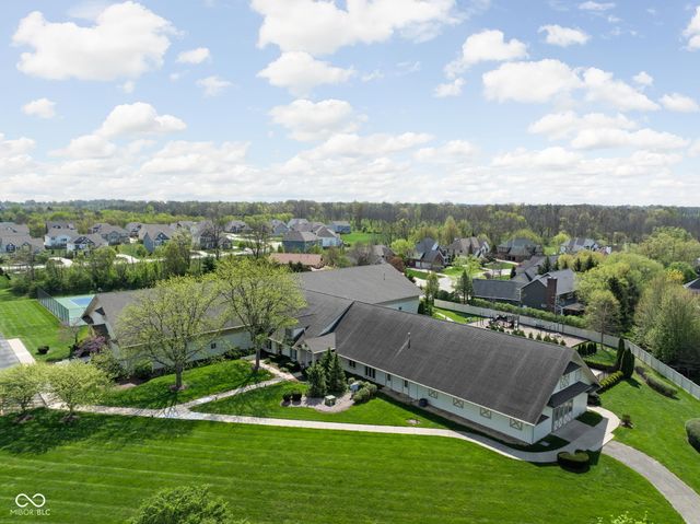 11618 Summit Circle, Zionsville, IN 46077