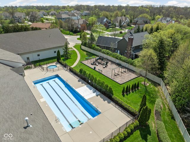 11618 Summit Circle, Zionsville, IN 46077