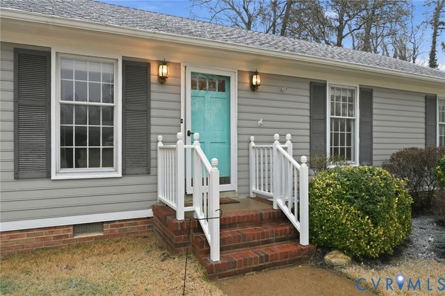 9170 Avondale Dr, Mechanicsville, VA 23116