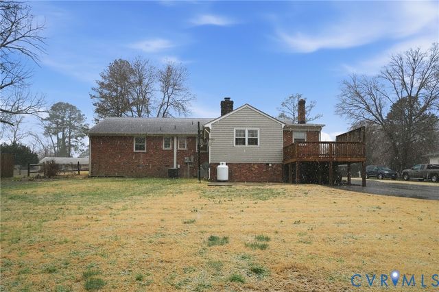 9170 Avondale Dr, Mechanicsville, VA 23116