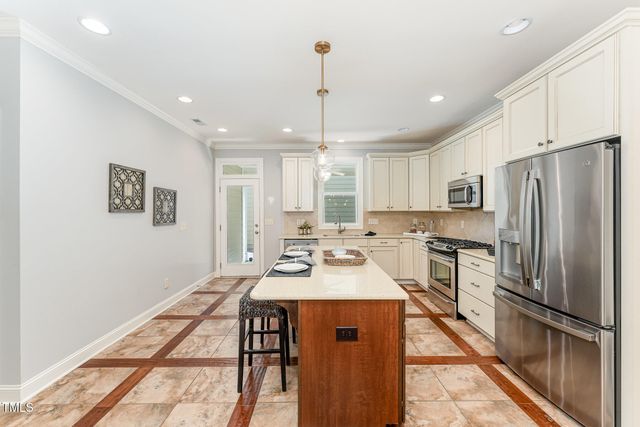 379 Tobacco Farm Way, Chapel Hill, NC 27516