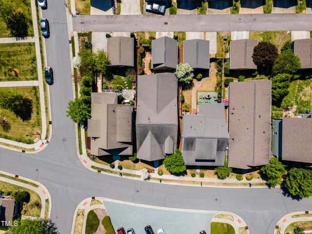 379 Tobacco Farm Way, Chapel Hill, NC 27516