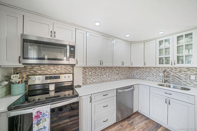 345 Ontario Street, Ronkonkoma, NY 11779