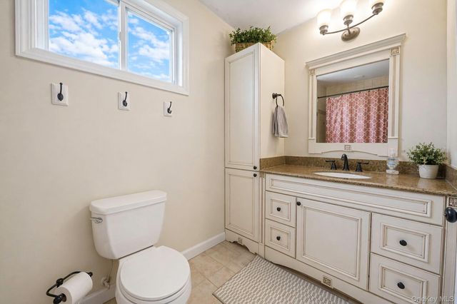 345 Ontario Street, Ronkonkoma, NY 11779