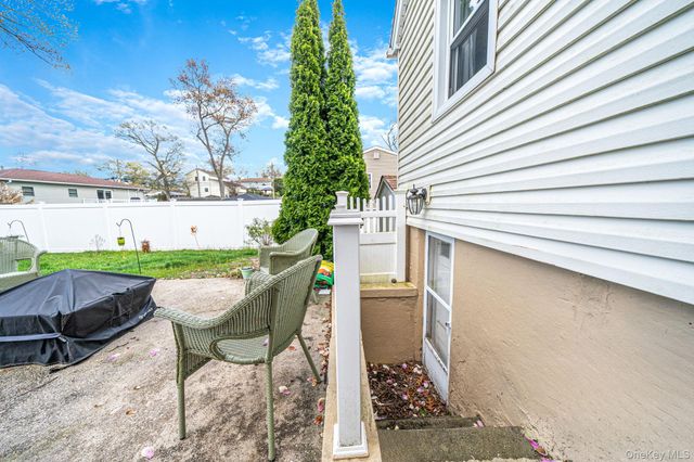 345 Ontario Street, Ronkonkoma, NY 11779
