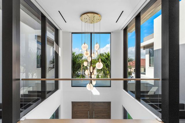 1520 Royal Palm Way, Boca Raton, FL 33432