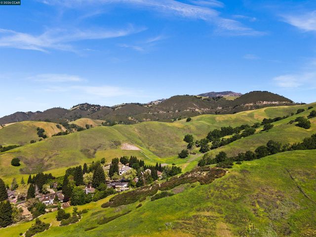 47 Tennis Club Dr, Danville, CA 94506
