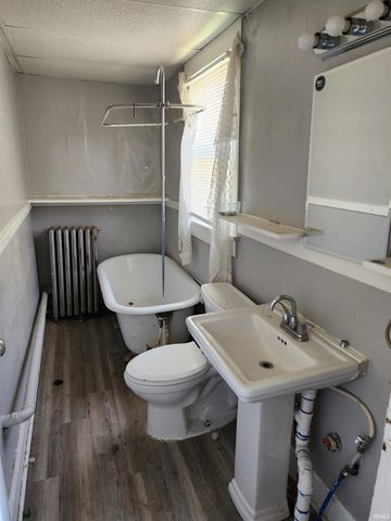 216 Oak Street, Evansville, IN 47713