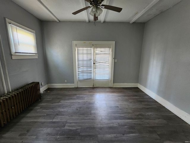 216 Oak Street, Evansville, IN 47713