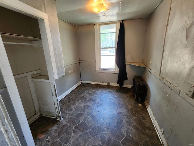 216 Oak Street, Evansville, IN 47713