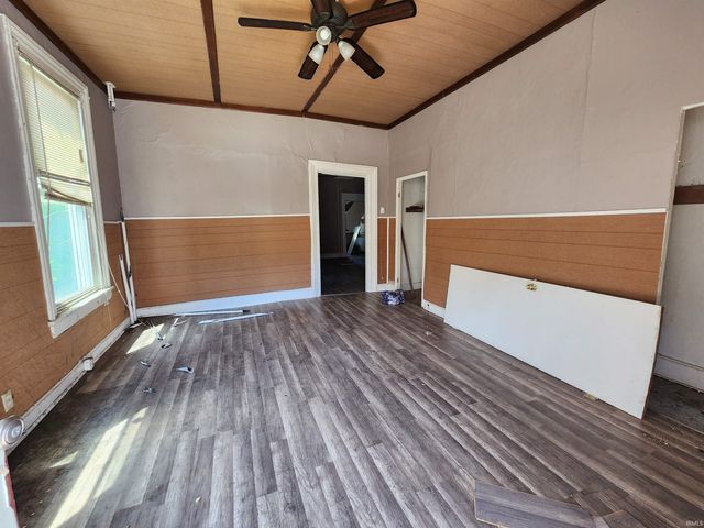 216 Oak Street, Evansville, IN 47713