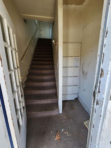 216 Oak Street, Evansville, IN 47713