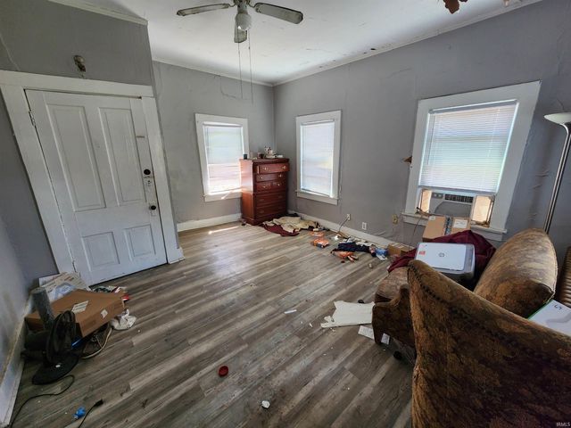 216 Oak Street, Evansville, IN 47713