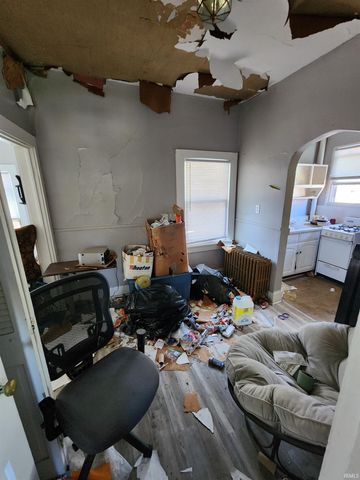 216 Oak Street, Evansville, IN 47713