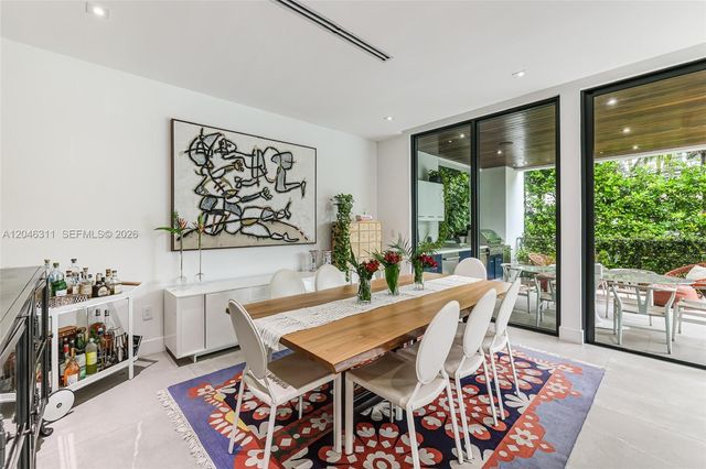 445 Ridgewood Road, Key Biscayne, FL 33149