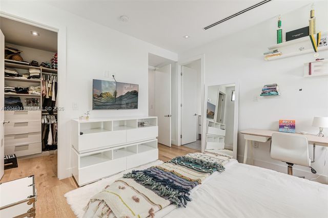445 Ridgewood Road, Key Biscayne, FL 33149
