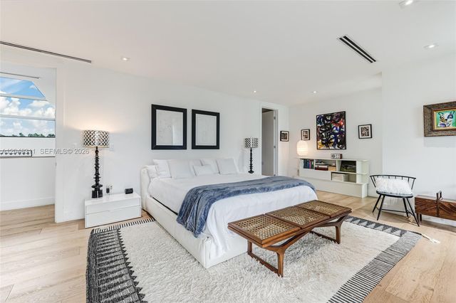 445 Ridgewood Road, Key Biscayne, FL 33149