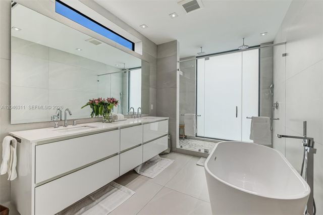 445 Ridgewood Road, Key Biscayne, FL 33149