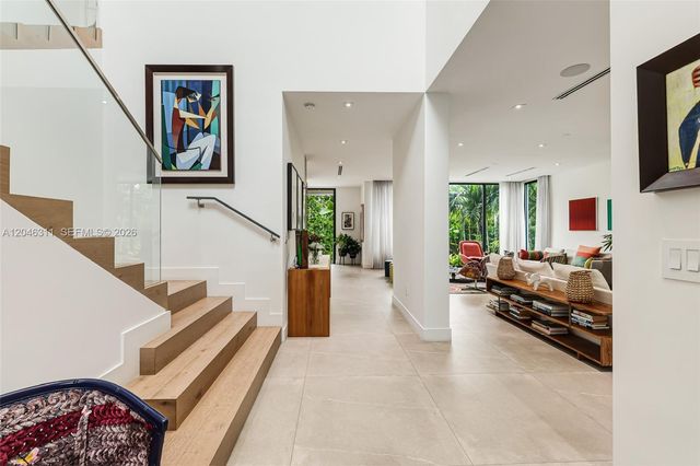 445 Ridgewood Road, Key Biscayne, FL 33149