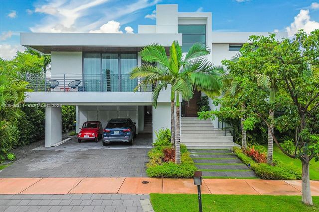 445 Ridgewood Road, Key Biscayne, FL 33149