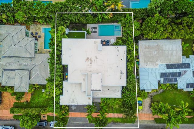 445 Ridgewood Road, Key Biscayne, FL 33149