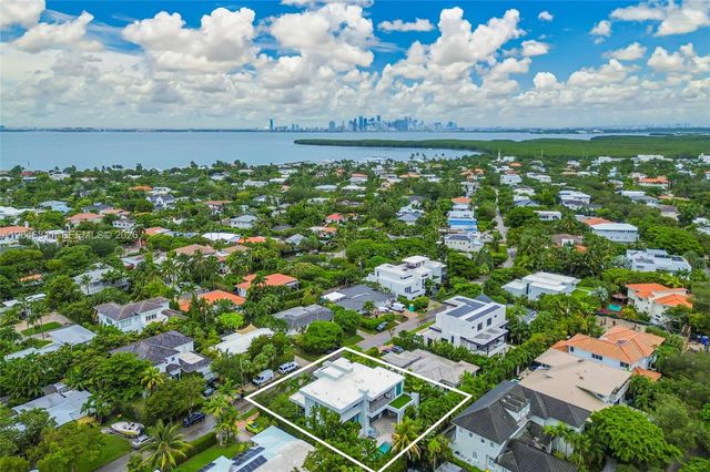 445 Ridgewood Road, Key Biscayne, FL 33149