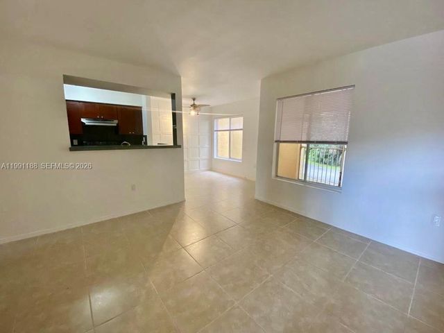 2460 NW 33rd St 1708, Oakland Park, FL 33309