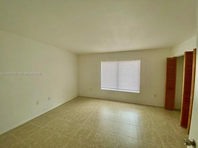 2460 NW 33rd St 1708, Oakland Park, FL 33309