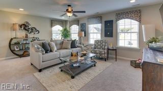 162 Long Cove DR, Suffolk, VA 23435