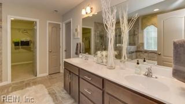 162 Long Cove DR, Suffolk, VA 23435