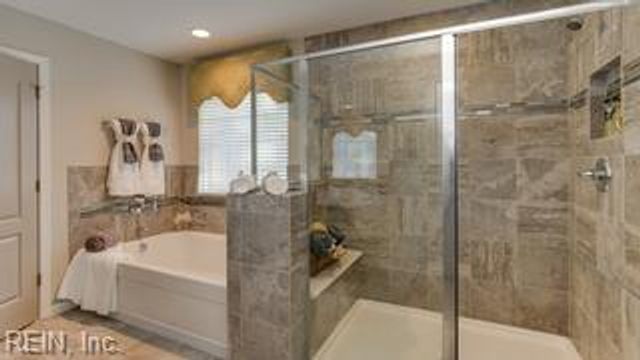 162 Long Cove DR, Suffolk, VA 23435