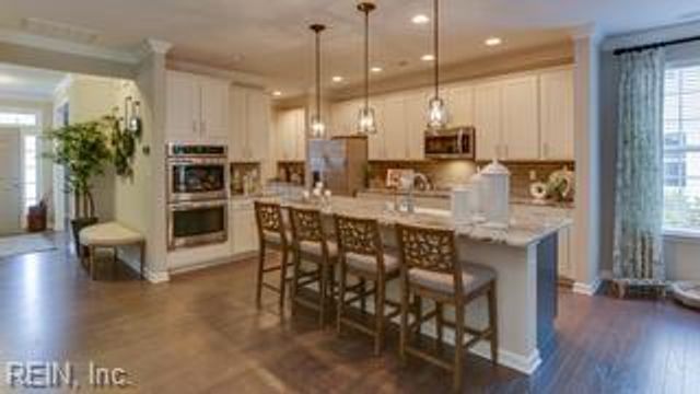 162 Long Cove DR, Suffolk, VA 23435