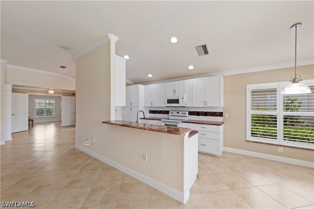 11038 Iron Horse WAY, Fort Myers, FL 33913